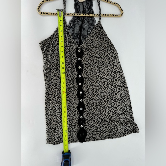 POL Clothing Leopard Print Cami Tank Top - Picture 6 of 10
